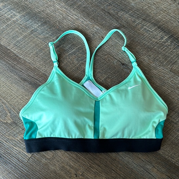Nike DriFit Sports Bra - Picture 1 of 3